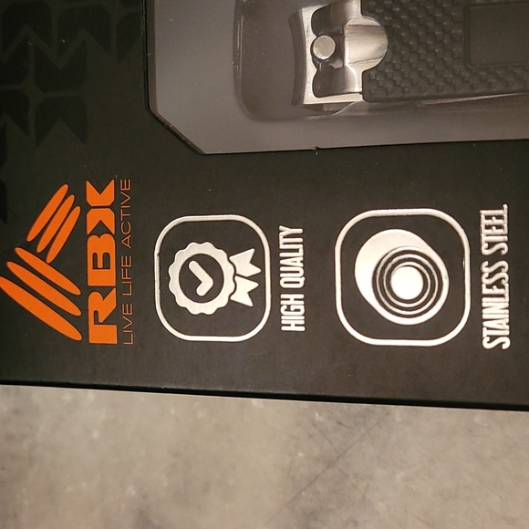 Clipper & Tweezer Set - Picture 3 of 5